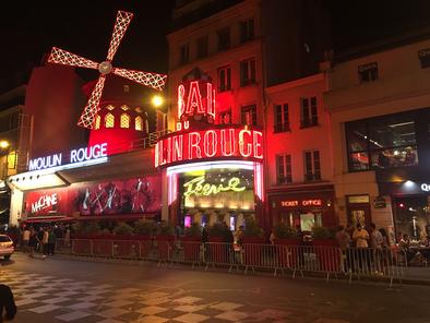 [Image: moulin-rouge-photo_20326111-fit468x296.jpg]