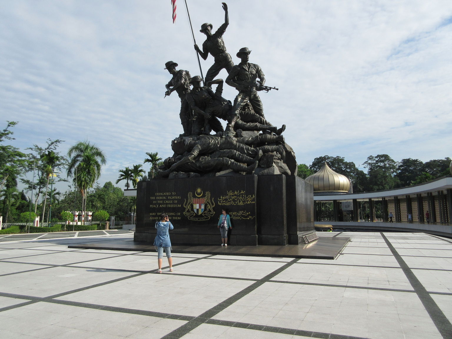 KL war memorial