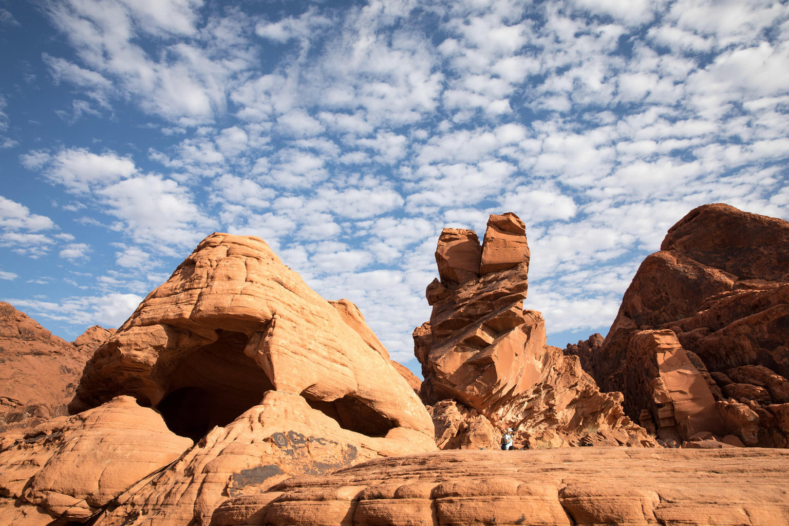 Valley of Fire Hiking Tour from Las Vegas
