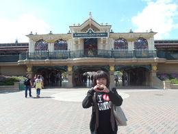 Photo of We love Paris Disneyland I am right in front of Paris Disneyland and felt so honoured to be there. Love it , Boi Kui C - June 2015