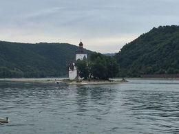 Photo of A castle in the middle of the Rhine river This small castle served as a toll booth for traffic moving along the river. , buddy.bland - August 2015
