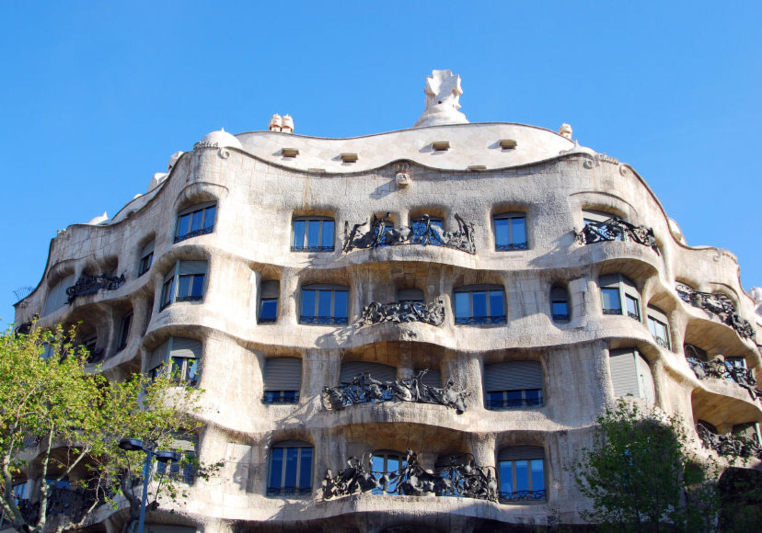 La Pedrera - Milà House (Casa Milà) в Барселоне - фото и описание,  расположение, отзывы | Planet of Hotels