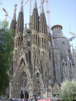 Photo of Back Entrance of Sagrada Familia Our guide placed us at this optimal spot to take photos prior to entering the Cathedral for our tour. , loriclaus2000 - September 2016