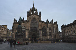 Photo of the Royal Mile walking in the place, you find you went in to the past! A fatastic view! , dolphin - November 2011