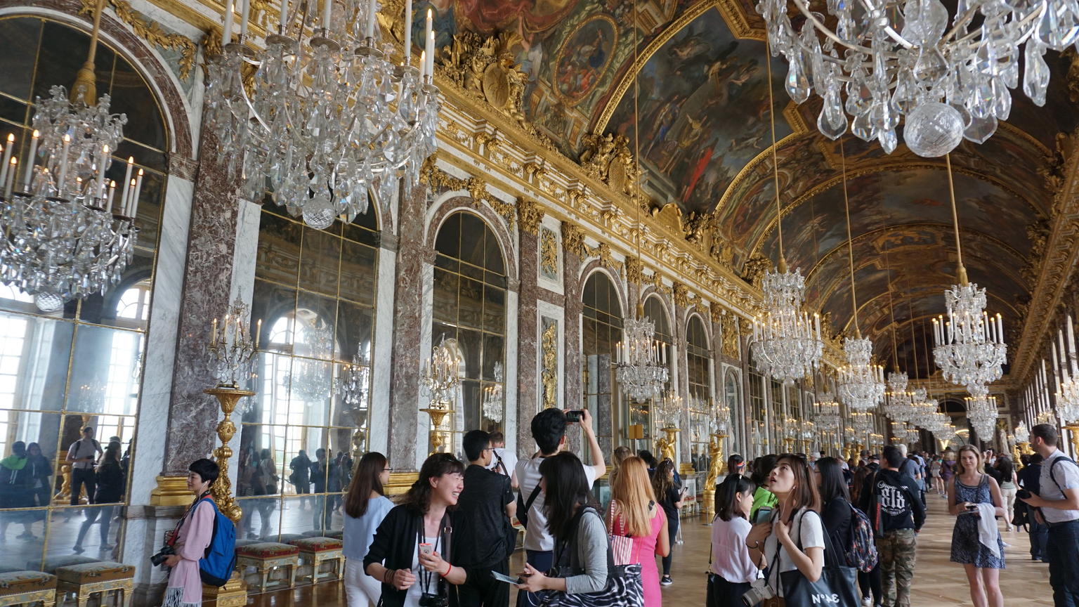 Hall of mirror