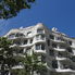 Photo of Barcelona Excursão em ônibus panorâmico por Barcelona: Rota de leste a oeste La Pedrera Gaudi house apartment another stop