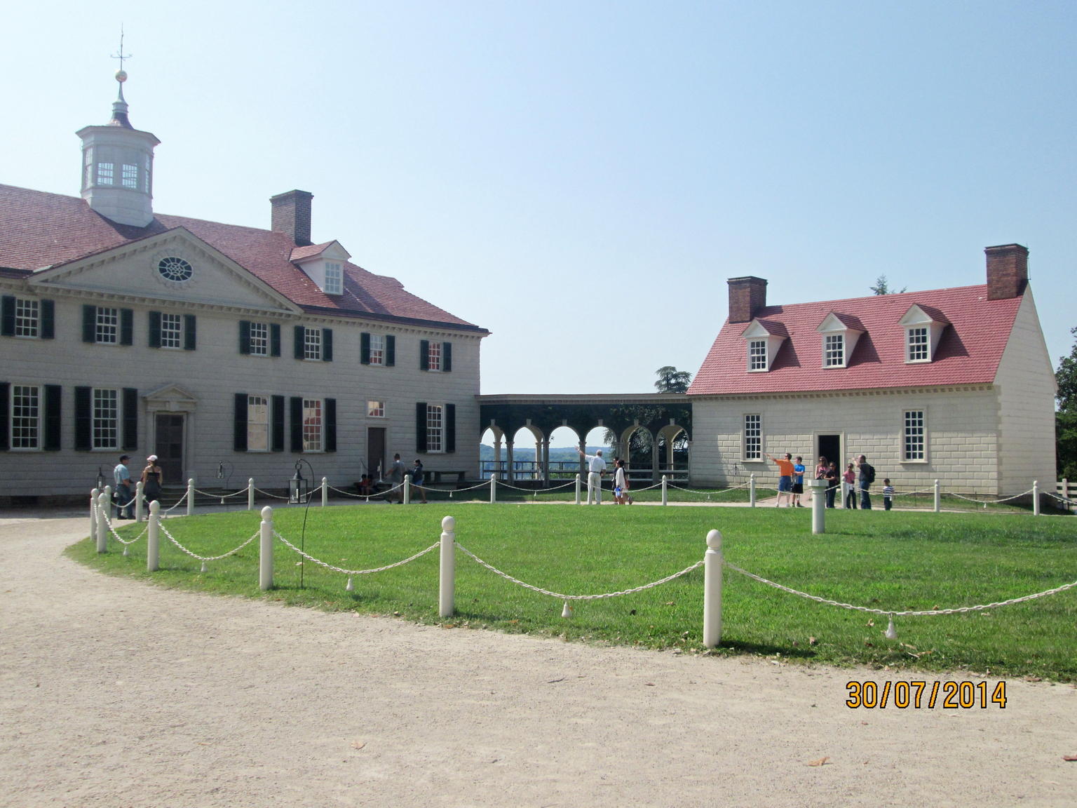 Mount Vernon house  and  kitchen