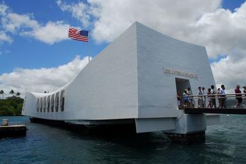USS Arizona Memorial , Oahu