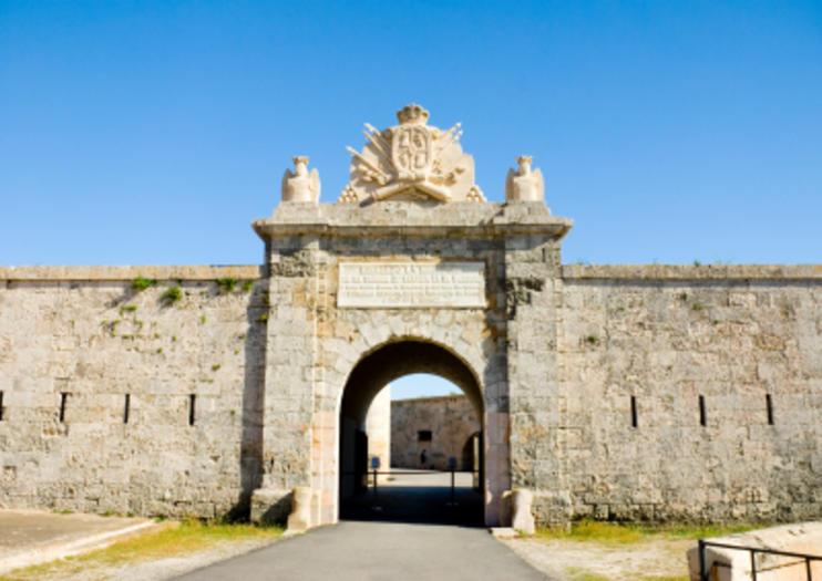 Fortaleza de la Mola (La Mola Fortress)