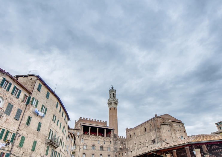 Siena Piazza del Mercato