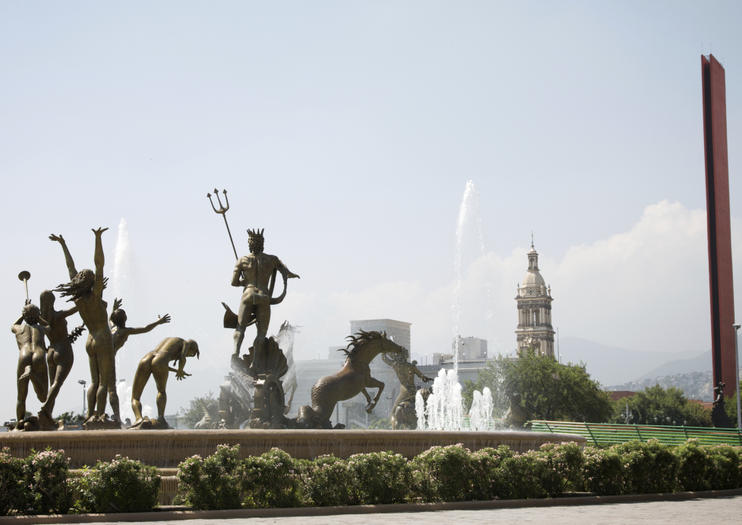 Macroplaza (La Gran Plaza)
