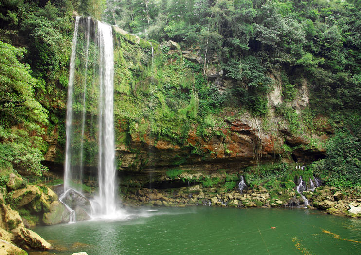 Cascada de Misol-Ha (Misol-Ha Waterfall)