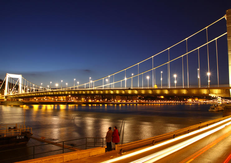Elisabeth Bridge (Erzsébet Híd)
