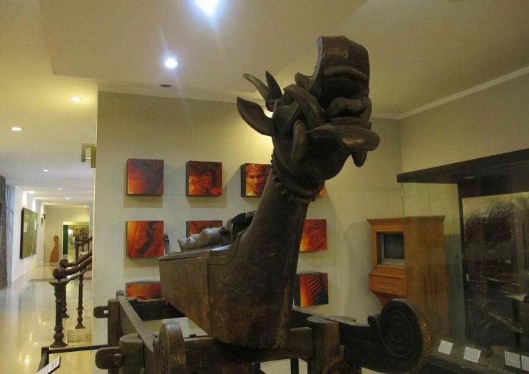 Museum Gedung Arca (Archaeological Museum)