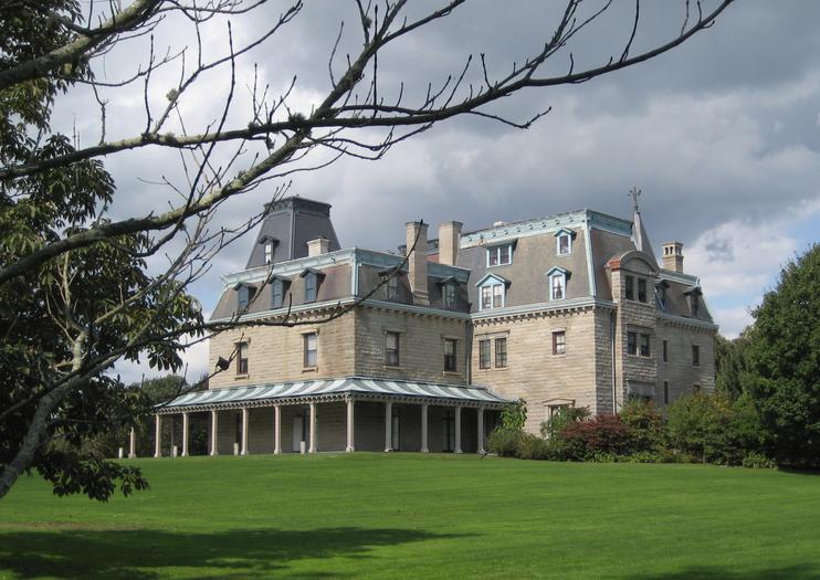 Chateau-sur-Mer