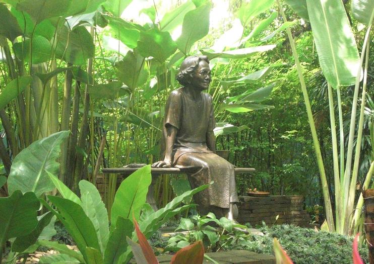 Princess Mother Memorial Park (Suan Somdet Ya)