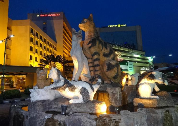 Kuching Cat Statues
