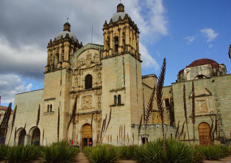 Santo Domingo de Guzman Church (Templo de Santo Domingo de Guzmán)