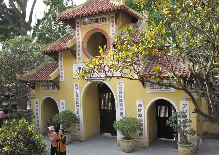 Ambassador’s Pagoda (Chua Quan Su)
