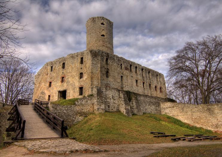 Lipowiec Castle (Zamek Lipowiec)