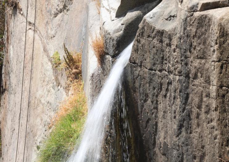 Huanano Falls (Catarata de Huanano)