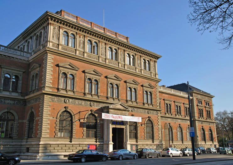 Austrian Museum of Applied Arts (the MAK)