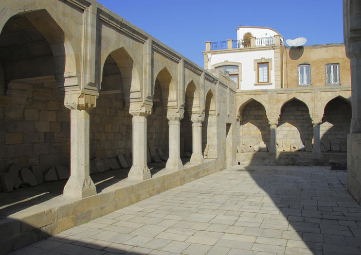 Palace of the Shirvanshahs (Şirvanşahlar Sarayi Kompleksi)
