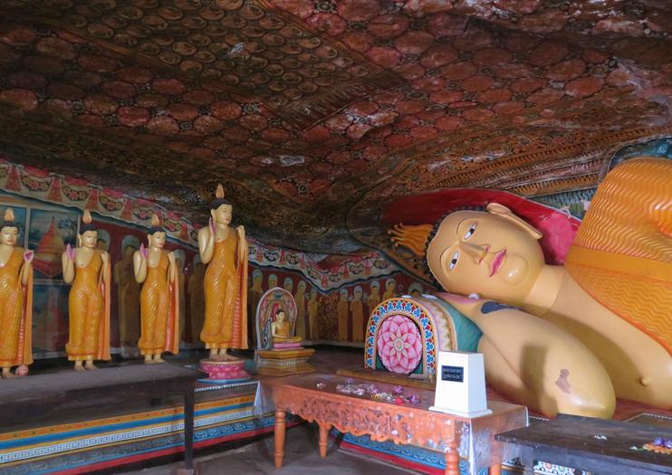 Mulkirigala Rock Temple (Mulkirigala Raja Maha Vihara)