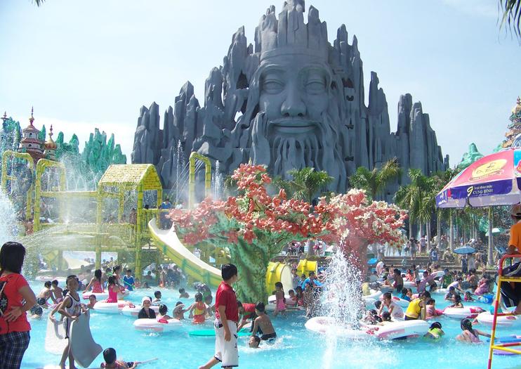 Suoi Tien Theme Park