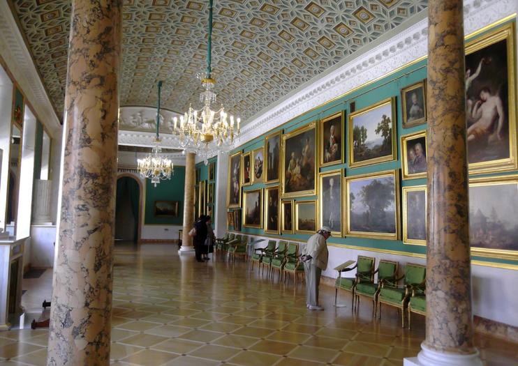 Stroganov Palace (Stroganovsky Dvorets)
