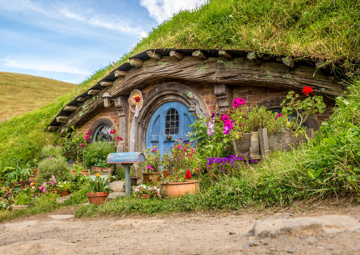 Hobbiton Movie Set