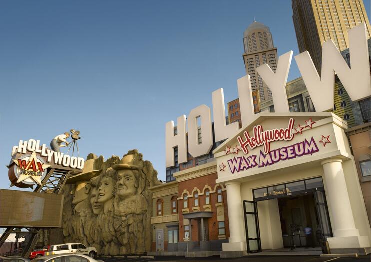 Hollywood Wax Museum Entertainment Center Branson