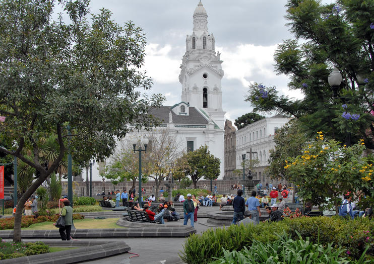 Independence Plaza (Plaza de la Independencia)
