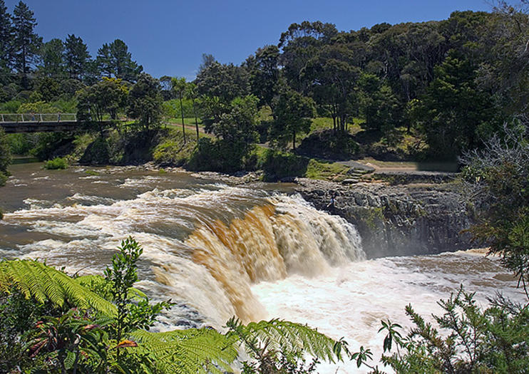 Haruru Falls