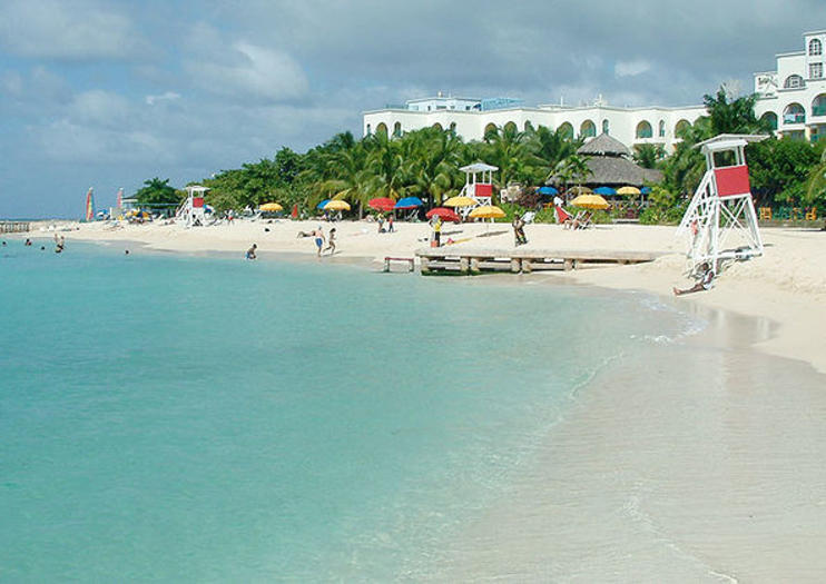 Doctor's Cave Beach
