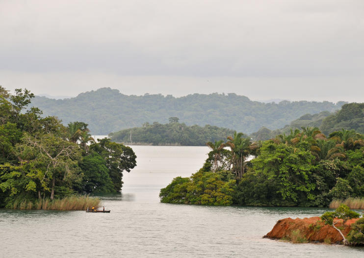 Gatún Lake (Lago Gatún)