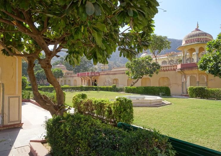 Sisodia Rani Palace and Garden