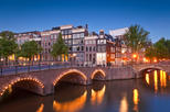 Amsterdam Evening Canal Cruise with 4-course Dinner and Drinks