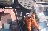 Urban Rush: Building Rappel in La Paz