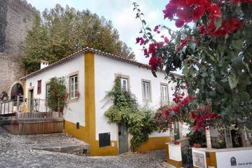 Small-Group Half-Day Trip to Óbidos from Lisbon