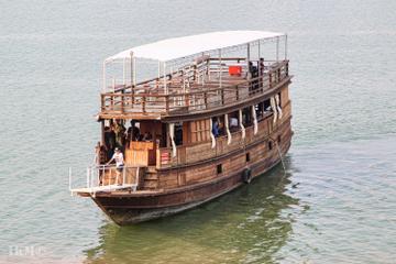 Sunset Cruise with Optional Buffet Dinner from Phnom Penh