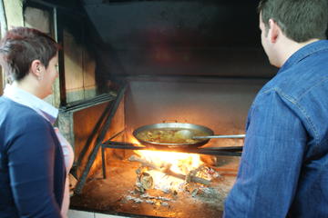 Sightseeing Tour and Paella Cooking Class in Valencia