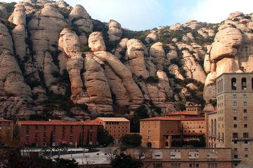 Best of Gaudi Tour: Montserrat, Barcelona Artistic and Architecture Guided Day Tour