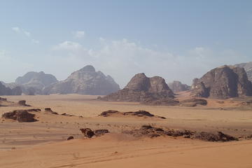 Private Full-Day 'Walk on Mars' Tour of Wadi Rum from Amman