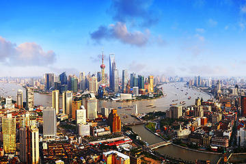 Full-Day Small-Group Tour of Classic and Modern Shanghai with Lunch