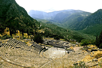Private Full-Day Tour to Delphi and Arachova from Athens