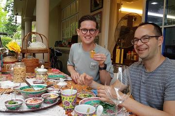 4-Course Authentic Peranakan Dining Experience with a Local Chef (DIY Dessert)