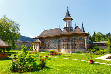 6-Days Transylvania and UNESCO Bucovina Painted Monasteries Tour from Bucharest