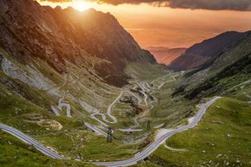 The Road in the Sky: Transfagarasan Highway Private Day Trip from Bucharest