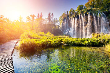 Plitvice Lakes Private Tour with Lunch and Cheese Tasting Tour from Zagreb